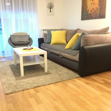 Apartment Sola Загреб Экстерьер фото