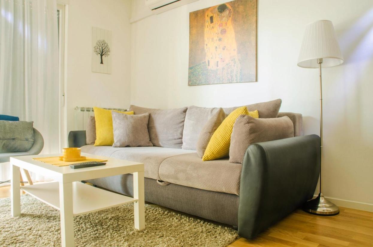 Apartment Sola Загреб Экстерьер фото