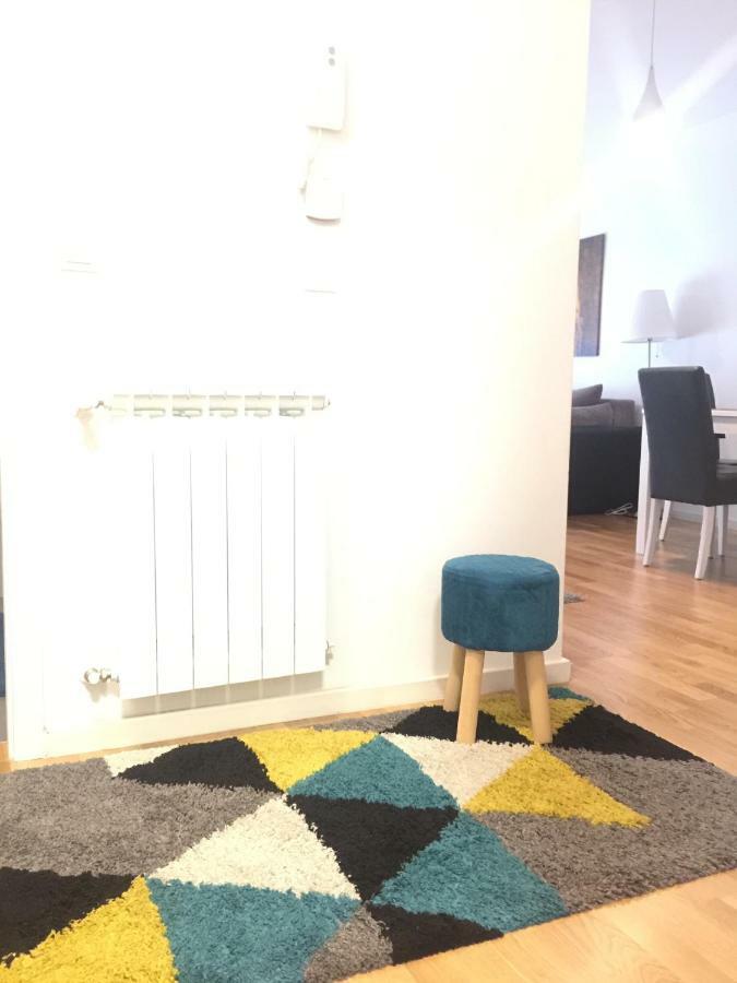 Apartment Sola Загреб Экстерьер фото